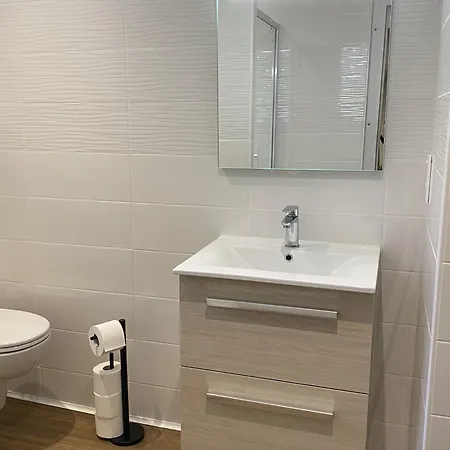 Marianne 8 דירה *