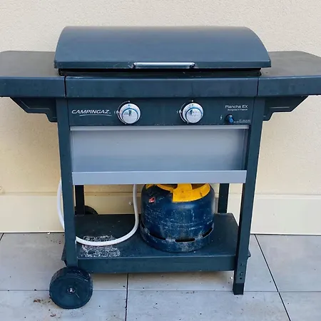 Marianne 8 アパート ベルジュラック